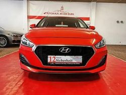 Rot Gebraucht 2019 Hyundai i30 Select Kombi | 11.790 € (Fairer Preis)