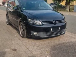 Schwarz Gebraucht 2012 VW Touran Highline Van / Kleinbus | 14.899 € (Teuer)