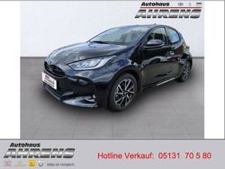 Schwarz metallic Gebraucht 2023 Toyota Yaris Hybrid Team Kleinwagen | 20.500 € (Fairer Preis)
