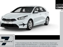 Weiß Neu 2025 Kia Ceed Vision Limousine | 20.970 € (Guter Preis)