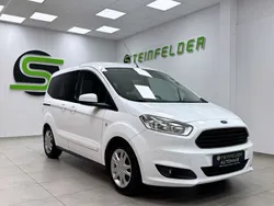 Weiß Gebraucht 2015 Ford Tourneo Courier Van / Kleinbus | 7.490 € (Etwas zu teuer)