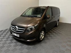 Braun Gebraucht 2018 Mercedes V220 Van / Kleinbus | 34.490 € (Guter Preis)