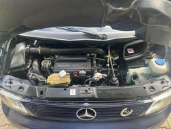 Violet Gebraucht 2002 Mercedes V220 Van / Kleinbus | 6.400 €
