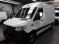 Arktikweiß Gebraucht 2023 Mercedes Sprinter Van | 35.176 € (Superpreis)