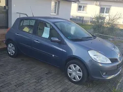 Blau Gebraucht 2006 Renault Clio II Limousine | 2.700 € (Fairer Preis)