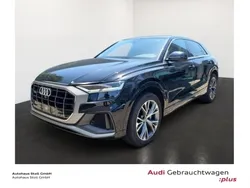 Mythosschwarz metallic Gebraucht 2021 Audi Q8 Ambiente SUV | 61.490 € (Guter Preis)