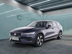 Blau Gebraucht 2023 Volvo V60 CC Plus Kombi | 36.440 € (Superpreis)