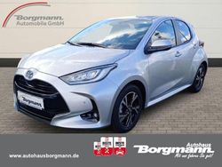 Silber Neu 2025 Toyota Yaris Hybrid Comfort Kleinwagen | 27.490 € (Etwas zu teuer)