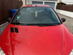 Rot Gebraucht 2000 Peugeot 206 Kleinwagen | 299 € (Guter Preis)