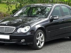 Schwarz Gebraucht 2005 Mercedes C180 Sport Edition Limousine | 4.850 € (Etwas zu teuer)