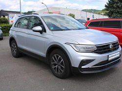 Reflexsilber metallic Gebraucht 2022 VW Tiguan Life SUV | 27.790 € (Guter Preis)