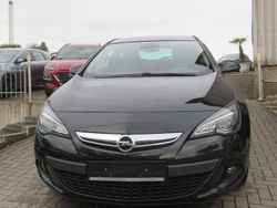 Schwarz Gebraucht 2012 Opel Astra GTC Innovation Kleinwagen | 8.490 € (Etwas zu teuer)