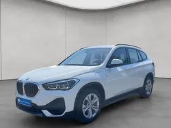 Alpinweiss iii Gebraucht 2021 BMW X1 Advantage SUV | 24.990 € (Fairer Preis)
