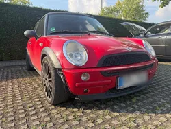 Rot Gebraucht 2002 Mini Cooper Kleinwagen | 1.849 €