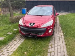 Rot Gebraucht 2009 Peugeot 308 Kleinwagen | 2.350 € (Guter Preis)