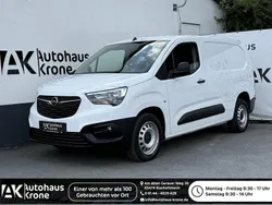 Weiß Gebraucht 2022 Opel Combo Edition Van / Kleinbus | 15.989 € (Fairer Preis)