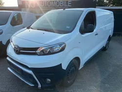 Weiß Gebraucht 2020 Toyota Proace Van | 10.980 € (Guter Preis)