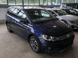 Blau Gebraucht 2018 VW Touran Join Van / Kleinbus | 14.999 € (Guter Preis)
