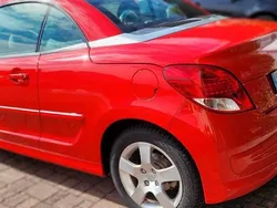 Rot Gebraucht 2013 Peugeot 207 CC Cabrio | 5.800 € (Fairer Preis)