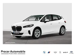 Weiß Gebraucht 2024 BMW 218 Active Tourer Van / Kleinbus | 28.900 € (Superpreis)