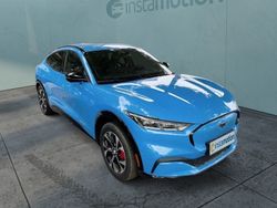Blau Gebraucht 2022 Ford Mustang Mach-E SUV | 45.790 €