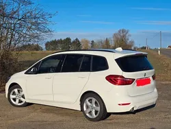 Weiß Gebraucht 2021 BMW 216 Gran Tourer Van / Kleinbus | 17.500 € (Fairer Preis)