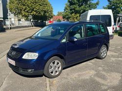 Blau Gebraucht 2004 VW Touran Van / Kleinbus | 1.690 € (Fairer Preis)