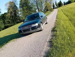 Blau Gebraucht 2002 Audi A6 Kombi | 1.600 € (Guter Preis)