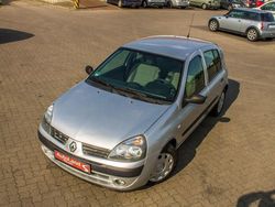 Silber Gebraucht 2006 Renault Clio II Authentique Limousine | 799 € (Guter Preis)