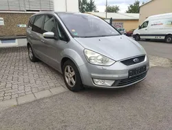 Grau Gebraucht 2008 Ford Galaxy Ghia Van / Kleinbus | 3.999 € (Fairer Preis)