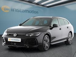 Schwarz Gebraucht 2024 VW Passat Kombi | 42.399 € (Guter Preis)