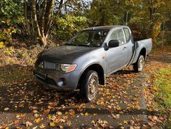 Grau Gebraucht 2008 Mitsubishi L200 Abholung | 7.800 € (Guter Preis)