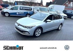 Reflexsilber metallic Gebraucht 2023 VW Golf VIII Life Kombi | 23.898 € (Guter Preis)