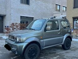 Grün Gebraucht 2009 Suzuki Jimny Style SUV | 11.600 € (Guter Preis)