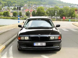 Schwarz Gebraucht 1994 BMW 740L Limousine | 10.000 €