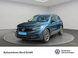 Blau Gebraucht 2022 VW Tiguan Life SUV | 25.980 € (Guter Preis)