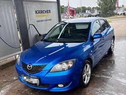 Blau Gebraucht 2003 Mazda 3 Kleinwagen | 1.200 € (Fairer Preis)
