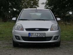 Silber Gebraucht 2007 Ford Fiesta Style Limousine | 1.500 € (Fairer Preis)