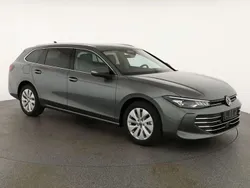 Diabasgrau metallic Gebraucht 2025 VW Passat Business Kombi | 44.184 € (Guter Preis)