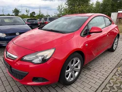 Rot Gebraucht 2012 Opel Astra GTC Limousine | 5.990 € (Fairer Preis)