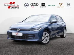 Blau Neu 2024 VW Golf VIII Life Limousine | 29.980 € (Etwas zu teuer)