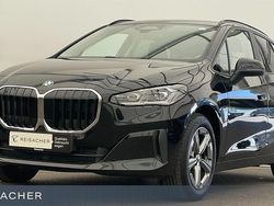 Saphirschwarz metallic Gebraucht 2024 BMW 218 Active Tourer Efficient Dynamics Van / Kleinbus | 28.990 € (Fairer Preis)