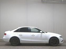Weiss Gebraucht 2010 Audi A4 Attraction Limousine | 4.450 € (Superpreis)