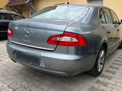 Grau Gebraucht 2009 Skoda Superb Limousine | 6.200 € (Fairer Preis)