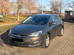 Grau Gebraucht 2014 Opel Astra Kombi | 3.490 € (Superpreis)