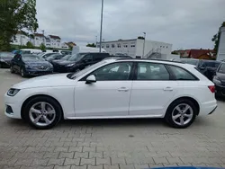Weiß Gebraucht 2020 Audi A4 Advanced Kombi | 20.700 € (Fairer Preis)