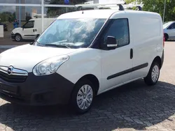 Weiß Gebraucht 2016 Opel Combo Van / Kleinbus | 3.999 € (Fairer Preis)