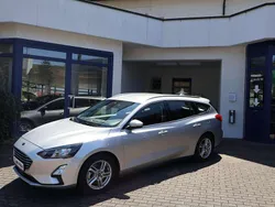 Polarsilber Gebraucht 2022 Ford Focus Cool & Connect Kombi | 18.980 € (Guter Preis)