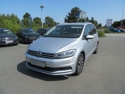 Pure white Gebraucht 2022 VW Touran Active Van / Kleinbus | 25.580 € (Fairer Preis)