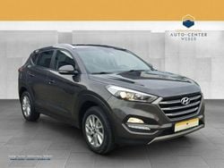 Braun (metallic) Gebraucht 2016 Hyundai Tucson Intro Edition SUV | 15.390 € (Fairer Preis)